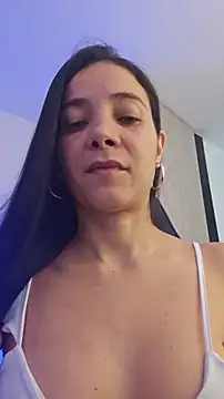 Snapshot of miaeyes chatting on 11/06/25, 03:27 miaeyes online show from 11/06/25, 03:27