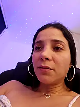 Snapshot of miaeyes chatting on 01/19/25, 01:53 miaeyes online show from 01/19/25, 01:53