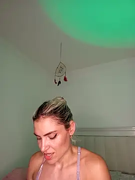 ASHLEY BLAIR online show from 09/18/25, 09:29