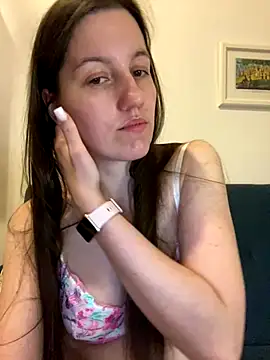 Nicole-Ray online show from 12/14/25, 07:30