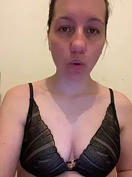 Nicole-Ray online show from 04/09/26, 06:36