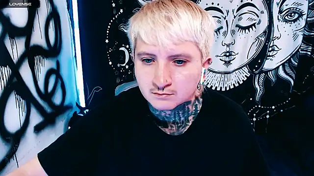 Marieblueeyes online show from 05/28/26, 02:56