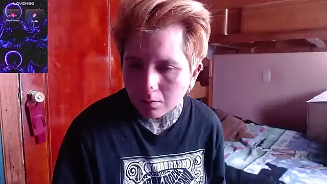 Marieblueeyes online show from 12/02/25, 06:09