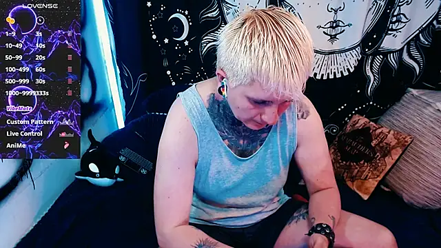 Marieblueeyes online show from 05/21/26, 11:51