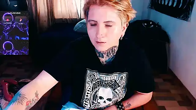 Marieblueeyes online show from 11/20/25, 01:56