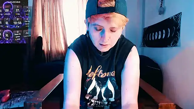 Marieblueeyes online show from 11/28/25, 03:56