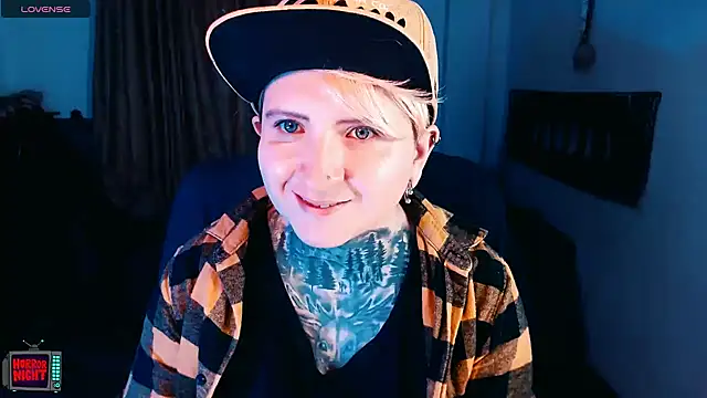 Snapshot of Marieblueeyes chatting on 12/22/25, 09:37 Marieblueeyes online show from 12/22/25, 09:37