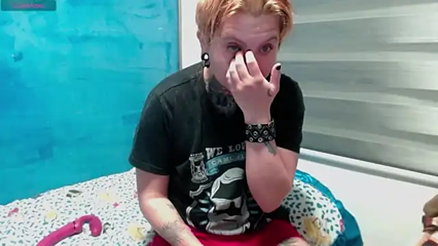 Marieblueeyes online show from 12/03/25, 10:14