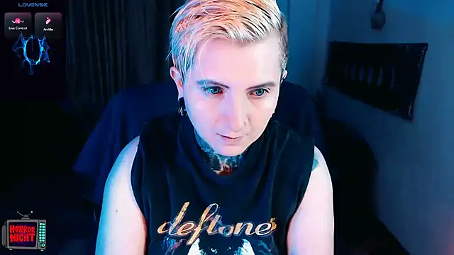 Marieblueeyes online show from 12/18/25, 12:27