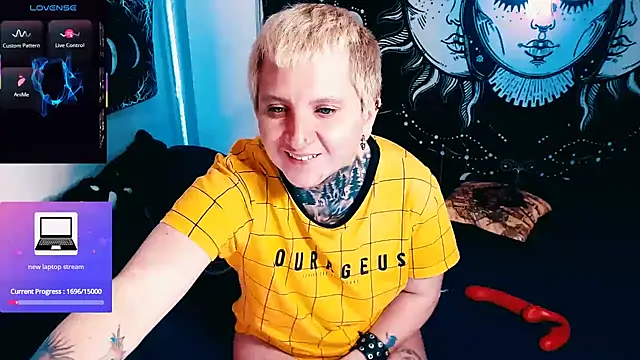 Snapshot of Marieblueeyes chatting on 02/17/26, 10:51 Marieblueeyes online show from 02/17/26, 10:51