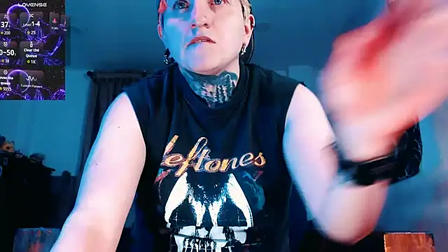 Marieblueeyes online show from 11/29/25, 04:01