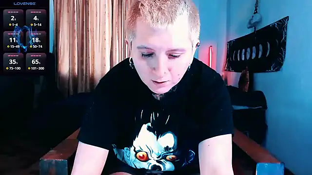 Snapshot of Marieblueeyes chatting on 01/18/26, 08:56 Marieblueeyes online show from 01/18/26, 08:56