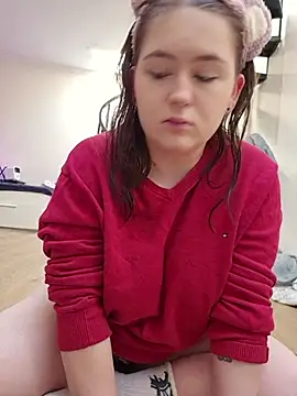 Yammy Yumi online show from 06/28/26, 02:23