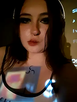 Yammy Yumi online show from 11/29/25, 01:28