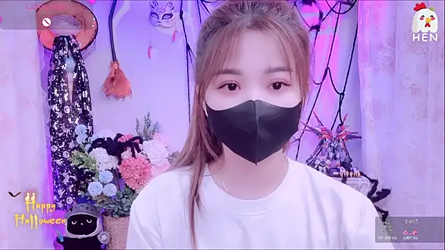 hen237 online show from 10/31/25, 01:24