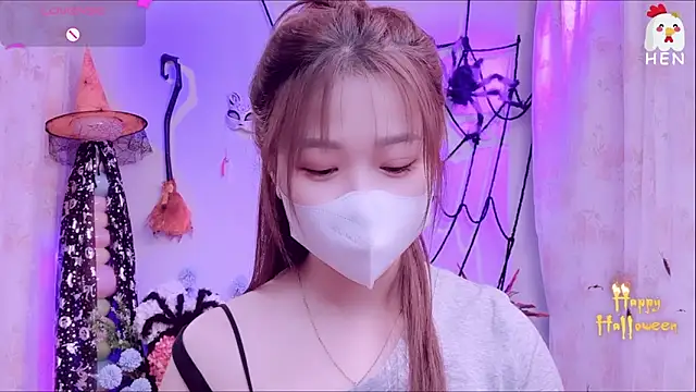 hen237 online show from 10/26/25, 04:51