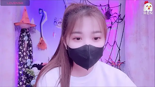 hen237 online show from 11/02/25, 12:37