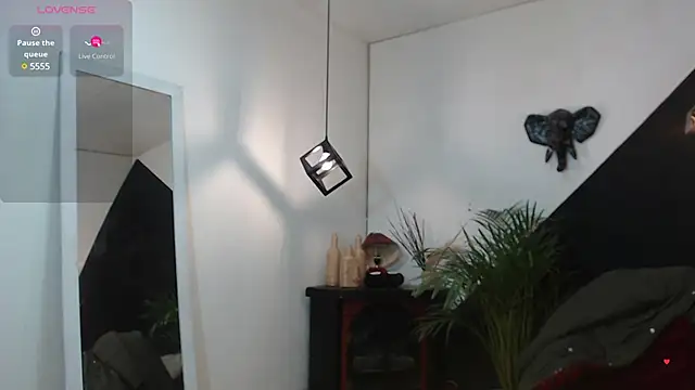 Snapshot of Perla_Campbell chatting on 03/04/25, 07:32 Perla Campbell online show from 03/04/25, 07:32