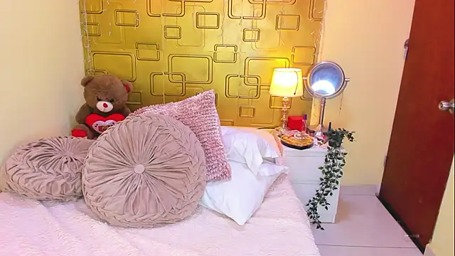 Julia Haye online show from 03/21/26, 08:30