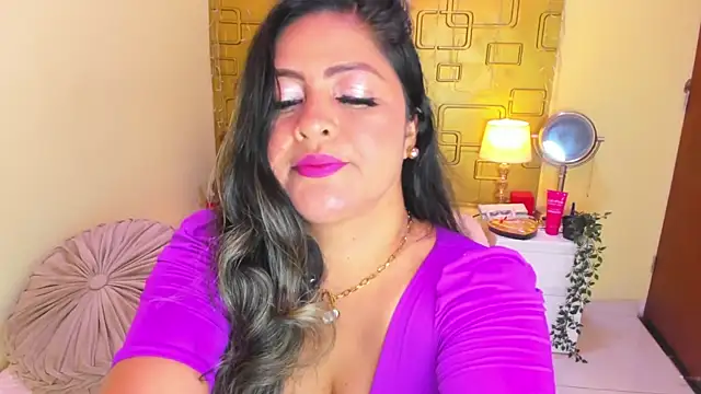 Julia Haye online show from 04/11/26, 03:36