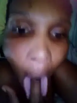 Snapshot of Nonelela chatting on 10/28/25, 08:08 Nonelela online show from 10/28/25, 08:08