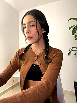 SelenaStone online show from 10/17/25, 10:11