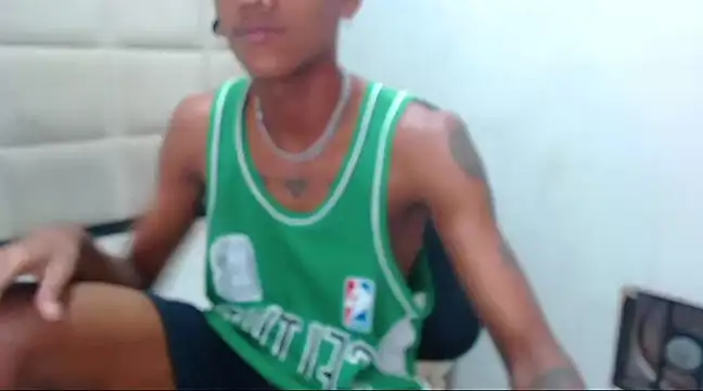 Snapshot of ManSant chatting on 02/15/25, 02:55 ManSant online show from 02/15/25, 02:55