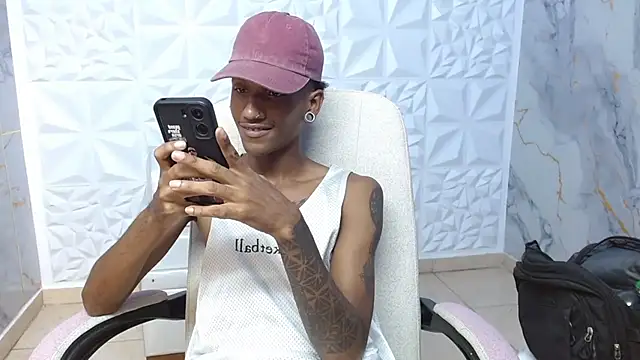 Snapshot of ManSant chatting on 05/16/26, 04:28 ManSant online show from 05/16/26, 04:28