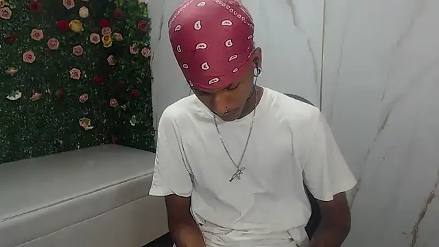 Snapshot of ManSant chatting on 06/27/26, 03:18 ManSant online show from 06/27/26, 03:18