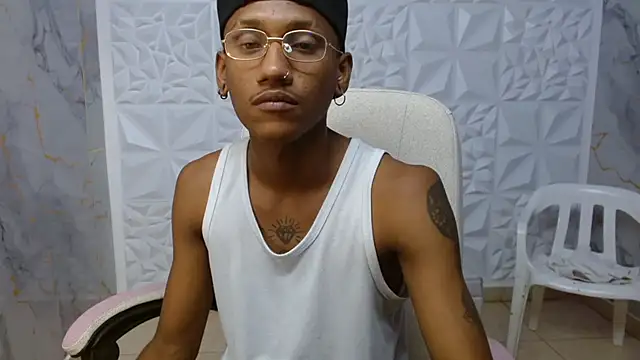 Snapshot of ManSant chatting on 05/08/26, 03:49 ManSant online show from 05/08/26, 03:49