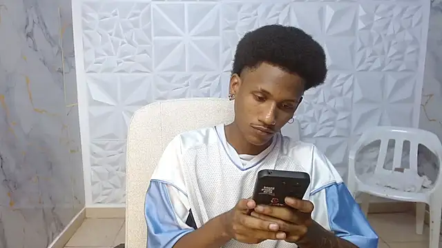 Snapshot of ManSant chatting on 05/07/26, 02:53 ManSant online show from 05/07/26, 02:53