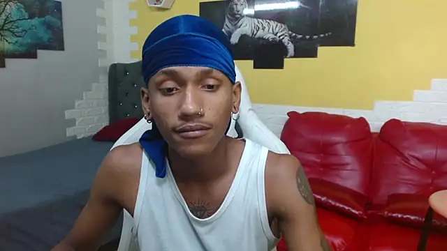 Snapshot of ManSant chatting on 05/06/26, 03:16 ManSant online show from 05/06/26, 03:16