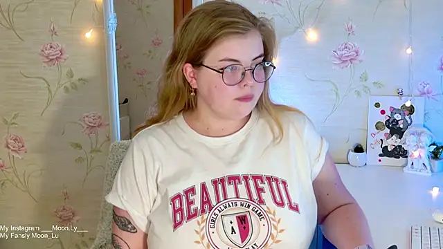 sinnamon  online show from 11/22/25, 03:11