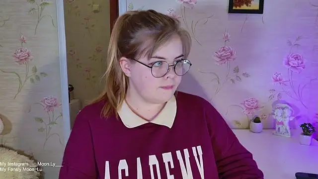 sinnamon  online show from 10/21/25, 05:34