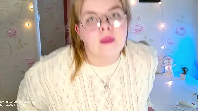 sinnamon  online show from 11/02/25, 05:07