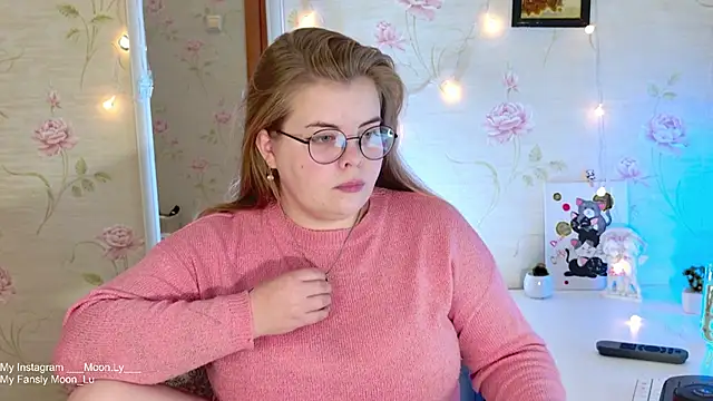 sinnamon  online show from 11/07/25, 04:11