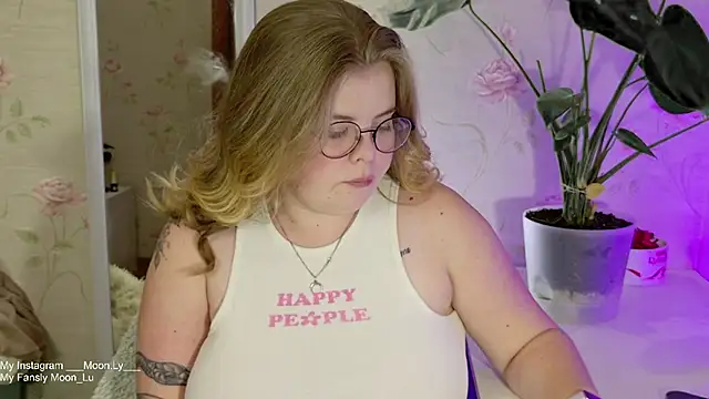 sinnamon  online show from 09/21/25, 07:08