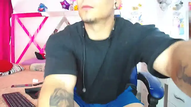 jakson hot online show from 02/14/25, 06:51