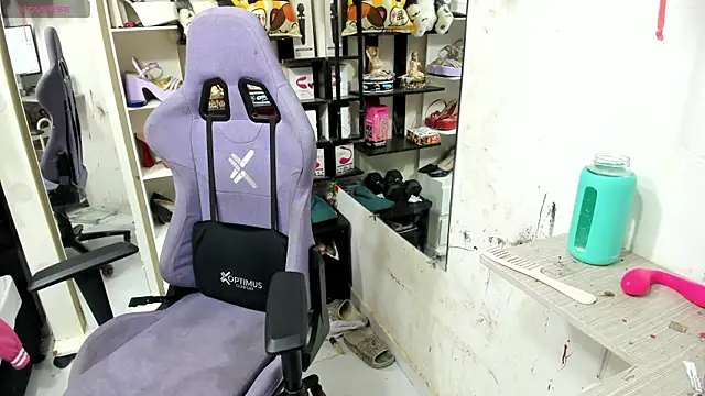 Snapshot of allsson_queen chatting on 09/19/25, 03:10 allsson queen online show from 09/19/25, 03:10