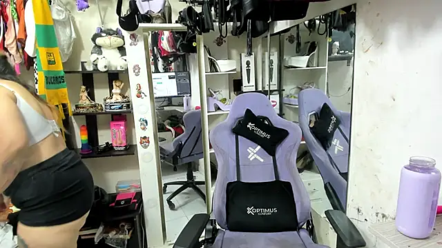 Snapshot of allsson_queen chatting on 11/11/25, 10:04 allsson queen online show from 11/11/25, 10:04