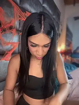 Ashly Miller online show from 10/30/25, 07:55