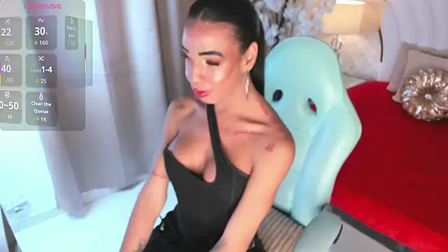 Snapshot of KatalinaMillan chatting on 09/26/25, 06:31 KatalinaMillan online show from 09/26/25, 06:31