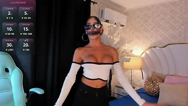 KatalinaMillan online show from 11/01/25, 03:13