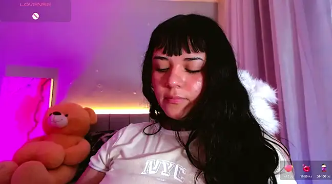 Snapshot of kim_blake chatting on 03/21/25, 03:57 kim blake online show from 03/21/25, 03:57