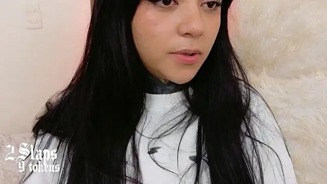 Snapshot of kim_blake chatting on 10/21/25, 01:16 kim blake online show from 10/21/25, 01:16