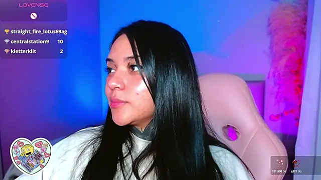 Snapshot of kim_blake chatting on 02/14/25, 08:48 kim blake online show from 02/14/25, 08:48