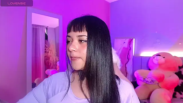 Snapshot of kim_blake chatting on 03/03/25, 12:39 kim blake online show from 03/03/25, 12:39