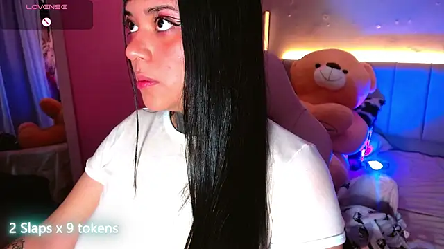 Snapshot of kim_blake chatting on 02/25/25, 12:05 kim blake online show from 02/25/25, 12:05