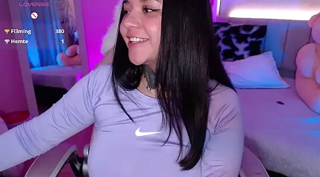 Snapshot of kim_blake chatting on 03/12/25, 03:18 kim blake online show from 03/12/25, 03:18