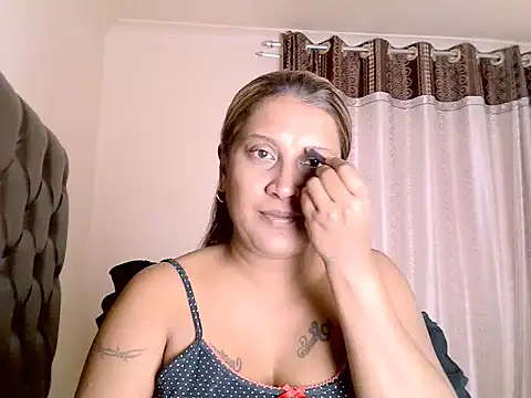eroticbeauty37 online show from 04/10/26, 11:17